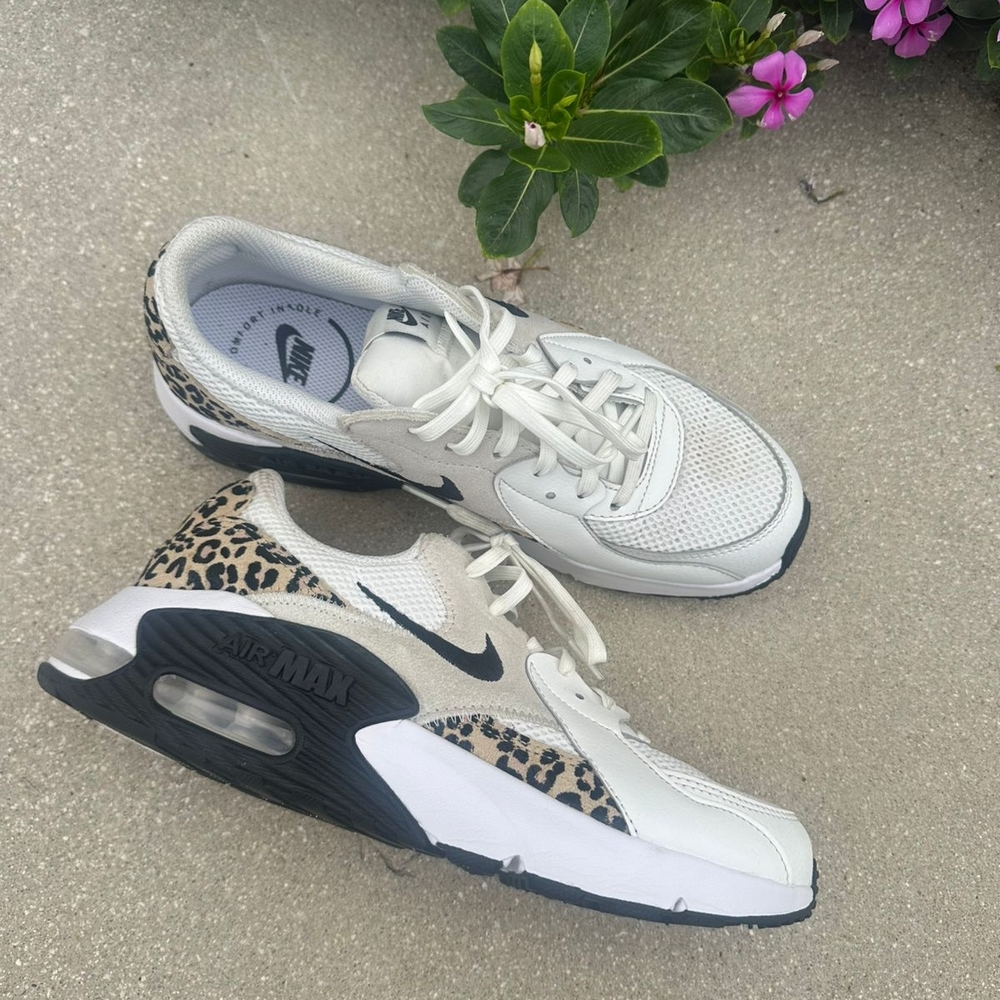Nike Air Max Women's Sneakers White with Leopard Print and Black Accents - Picture 2 of 11